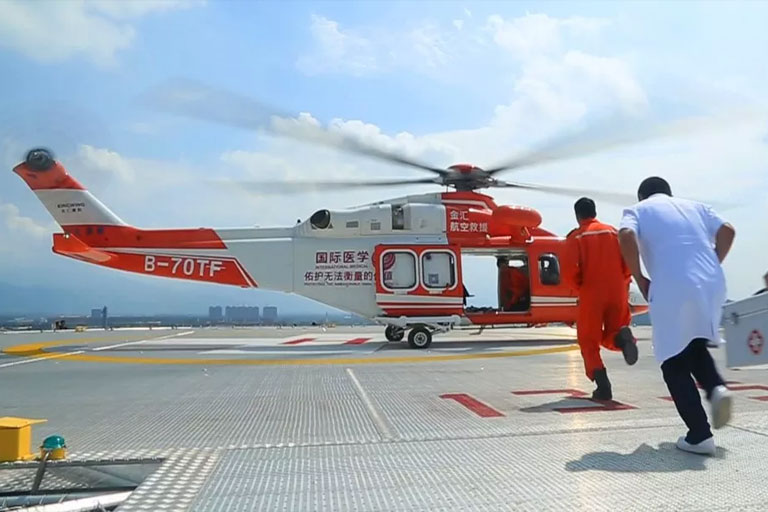 西安國際醫學中心緊急救援停機坪通過驗收，空中120開啟綠色生命通道