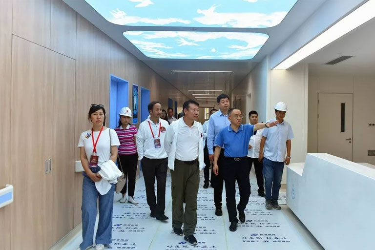 全國省級廣播電視臺(tái)媒體代表來國際醫(yī)學(xué)調(diào)研