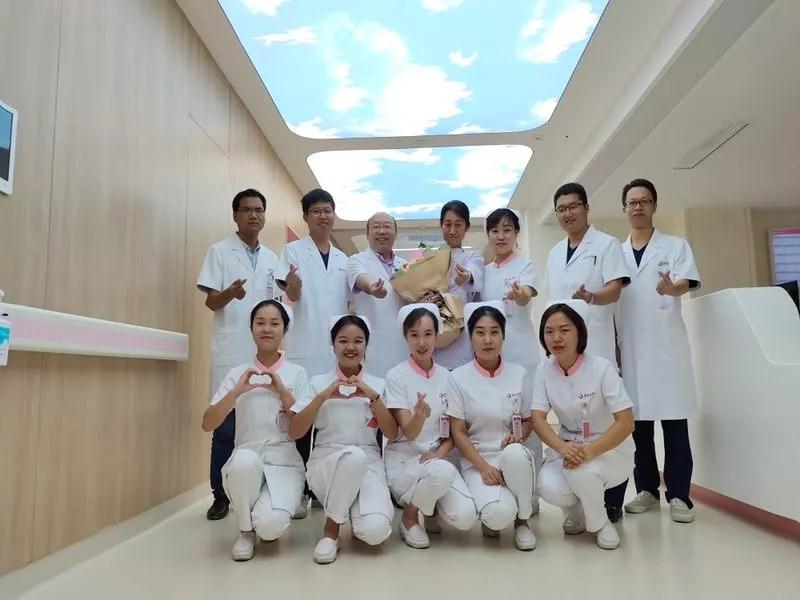這個國慶，西安國際醫學中心人用守護向祖國深情表白