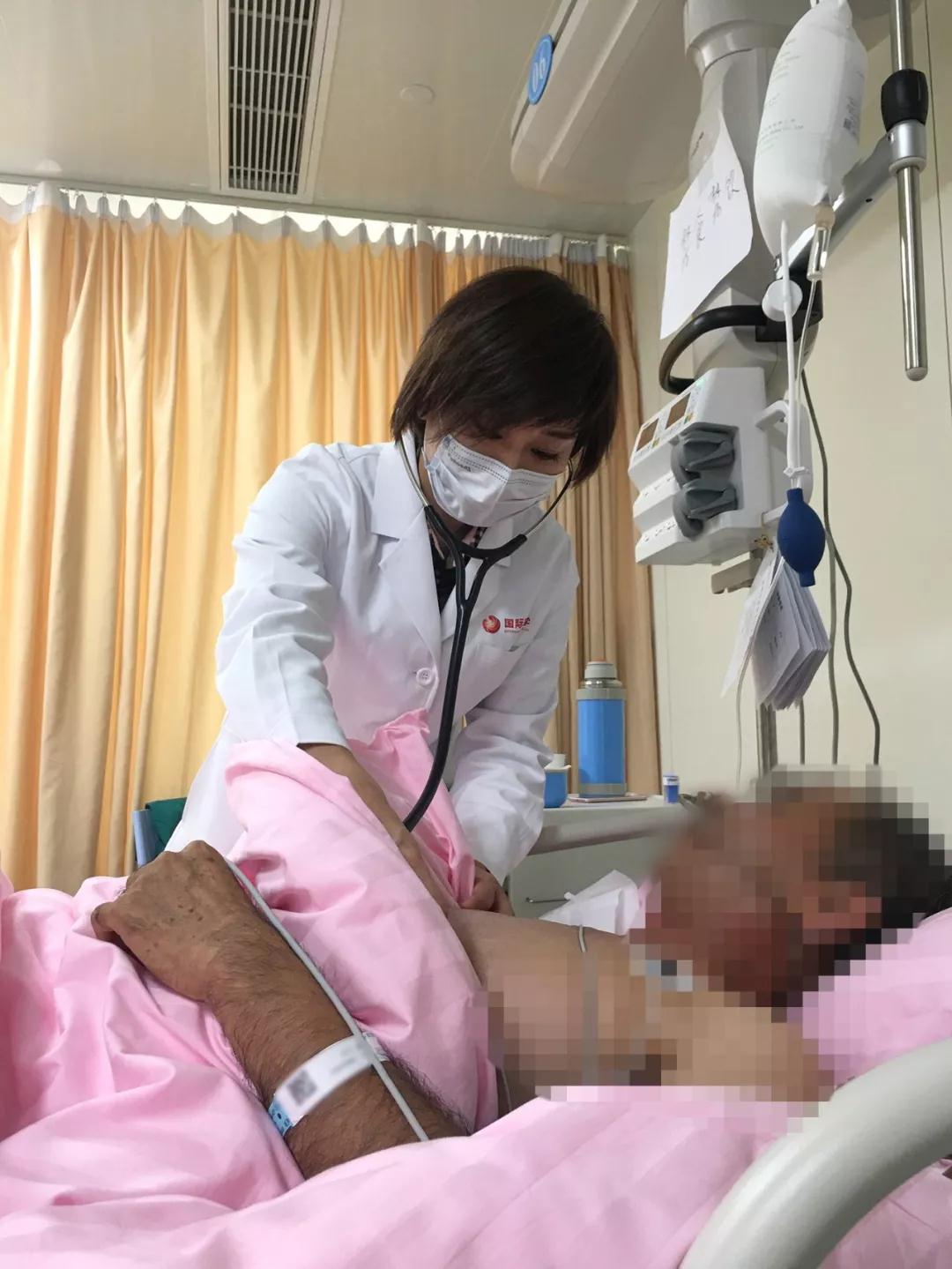 健康時報報道—患者心臟驟停半小時 西安國際醫學中心醫院上演生死時速