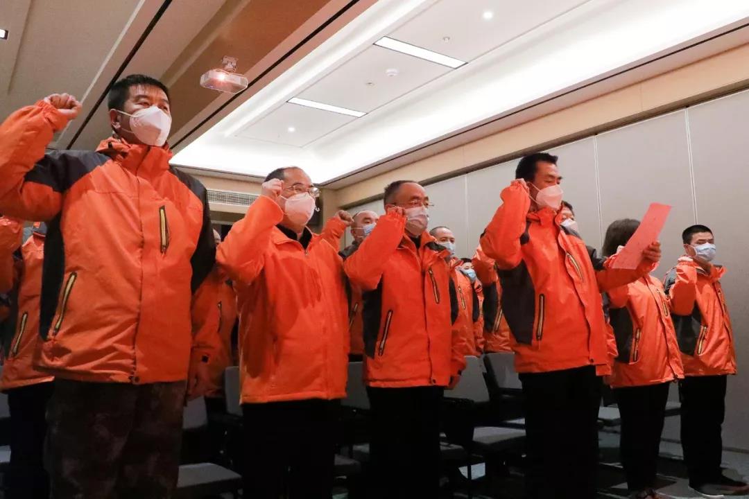 黨旗在戰“疫”一線飄揚——西安國際醫學中心醫院赴武漢醫療隊黨員抗擊疫情側記