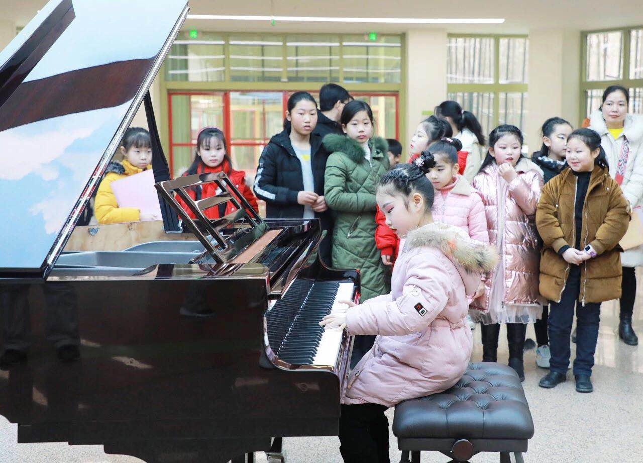 暖心！“小演奏家”走進西安國際醫學中心醫院——“寒假健康教育公益行”研學活動之二