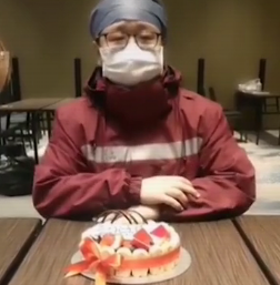 祝在前線奮戰的白衣戰士生日快樂！
