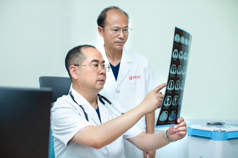 西安新聞網—全國抗擊新冠肺炎疫情先進個人吳昌歸：“醫路”探索恭心前行的老兵