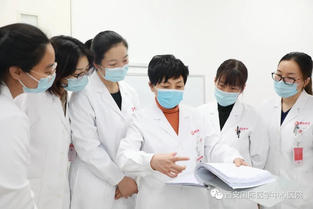 81歲老人腹大如球，一個(gè)半小時(shí)后……