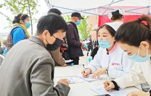 西安國際醫學中心醫院走進魚化社區義診