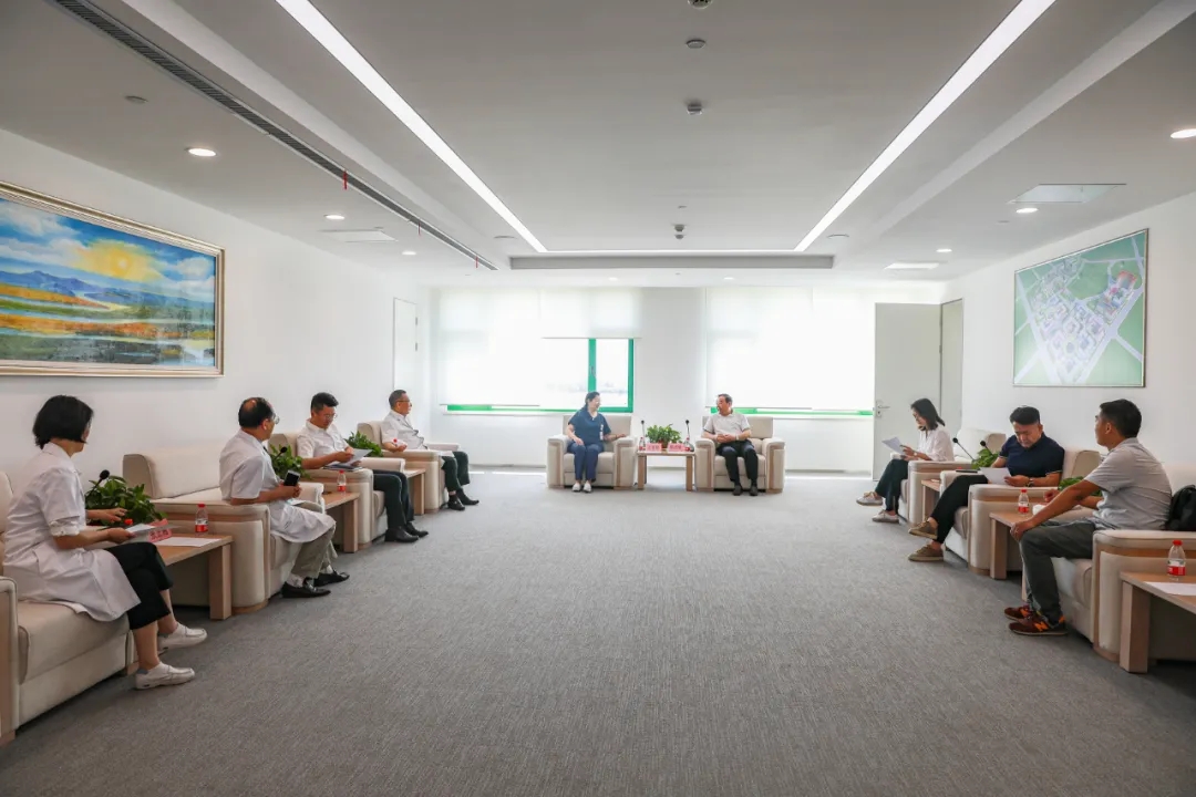 陜西省老齡產業協會執行會長侯培琪一行來醫院參觀考察