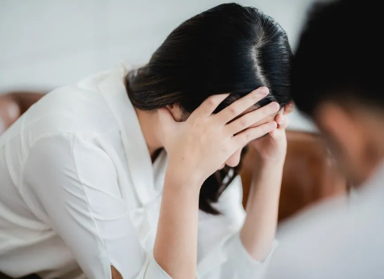 沒食欲、睡眠差、全身乏……這些“長新冠”癥狀有可能是心理疾病撥打96999-3可免費咨詢